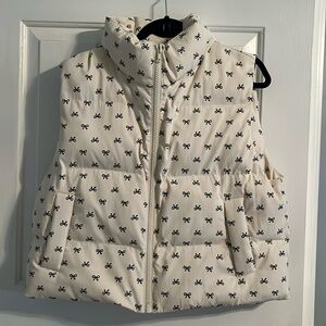 Entro Samantha Bow Print Puffer Vest NWT
